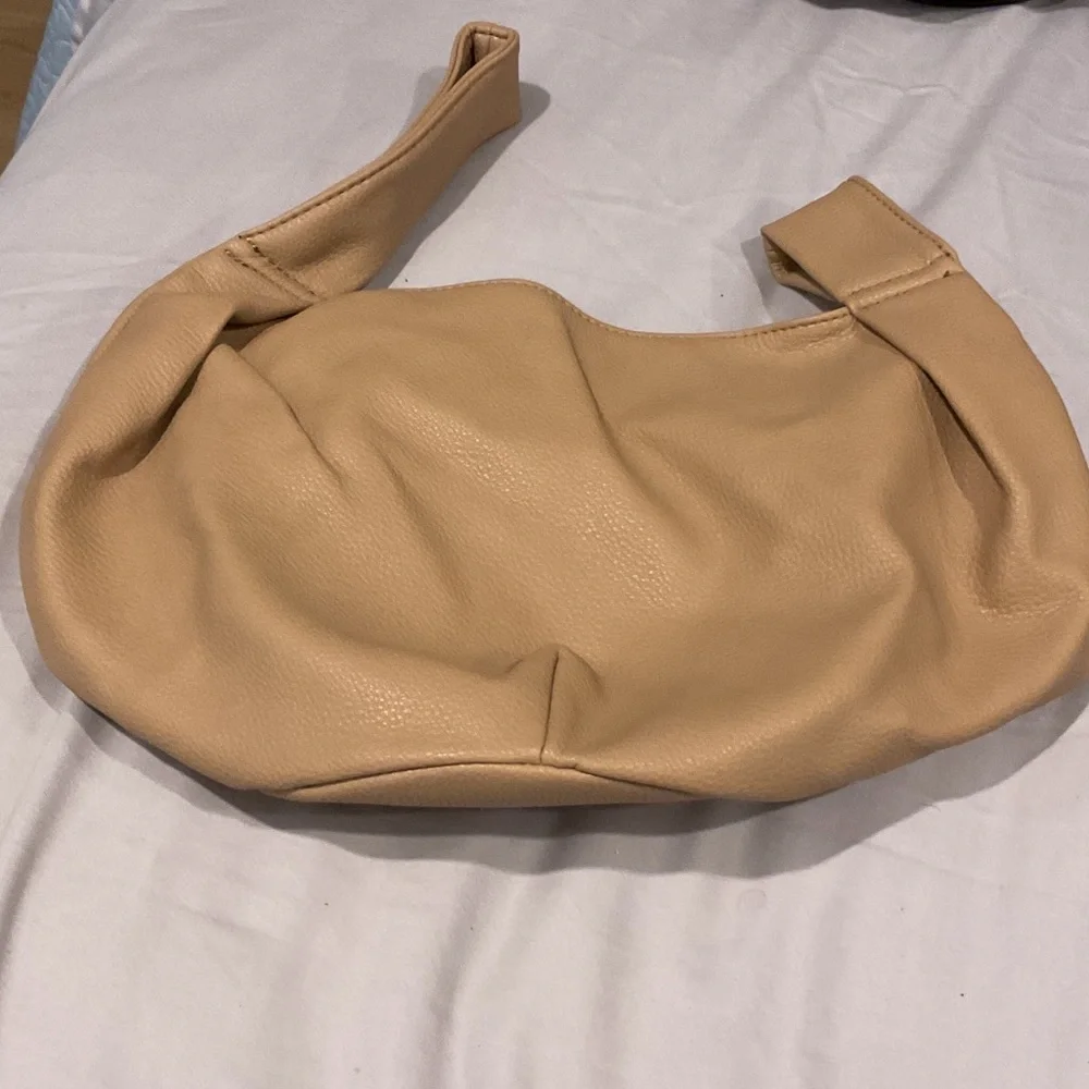 Elegant Tan Hobo Bag